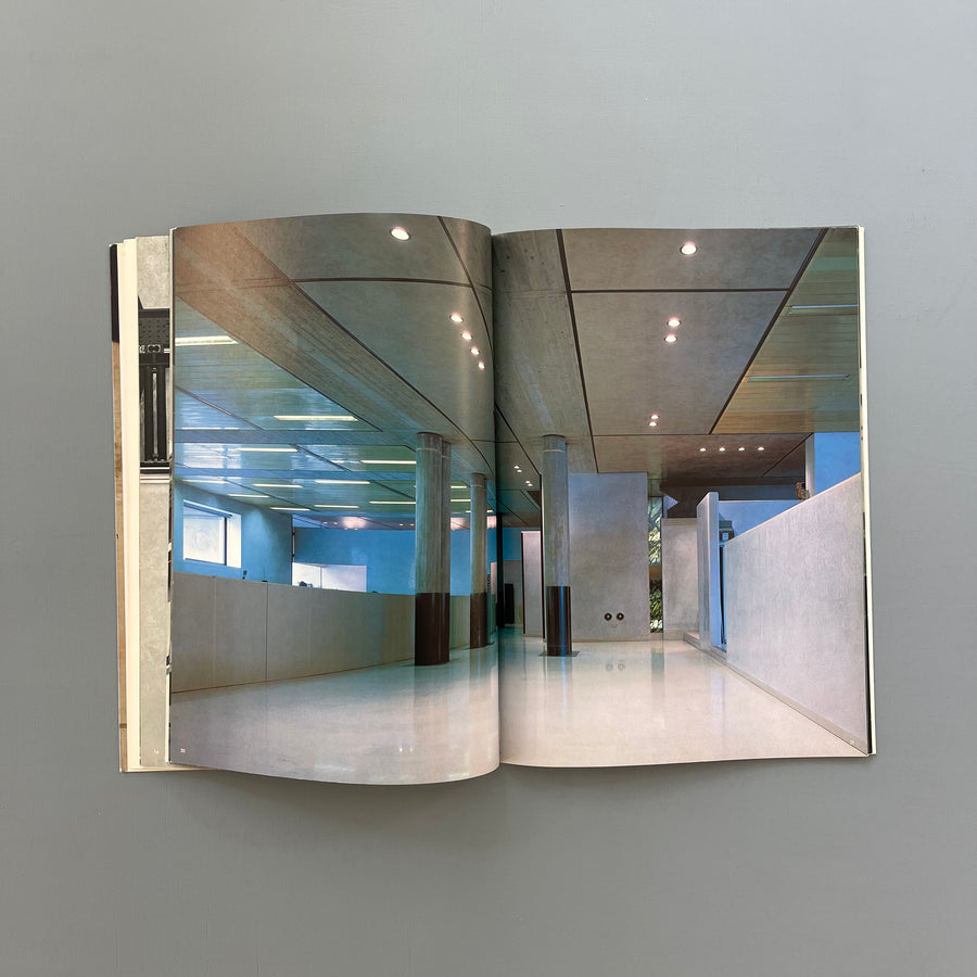 GA 63 Carlo Scarpa - Global Architecture 1983 - Saint-Martin Bookshop
