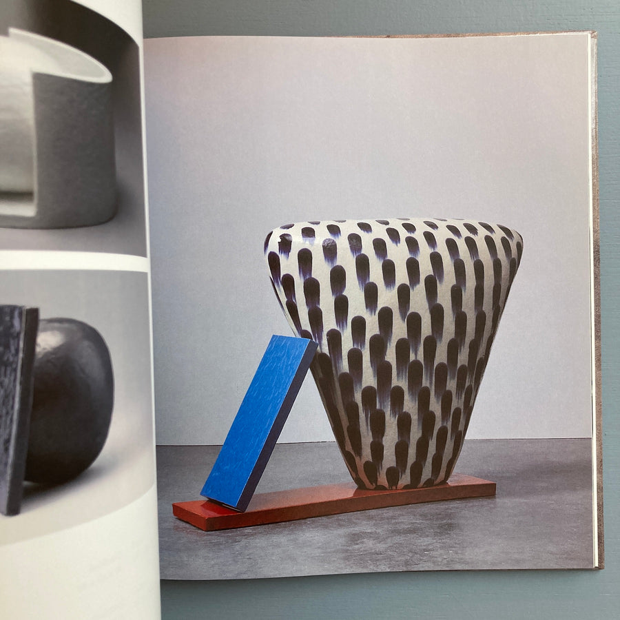 Jun Kaneko (signed) - Dutch Series-Between Light and Shadow - Snoeck 1996 - Saint-Martin Bookshop