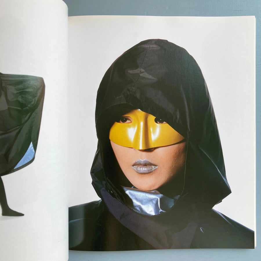 Issey Miyake - Photographies de Irving Penn - Pont Royal 1988