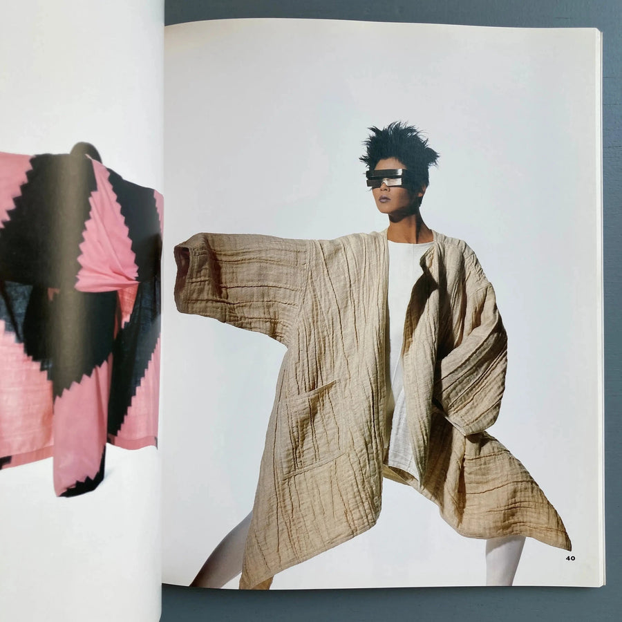 Issey Miyake - Photographies de Irving Penn - Pont Royal 1988