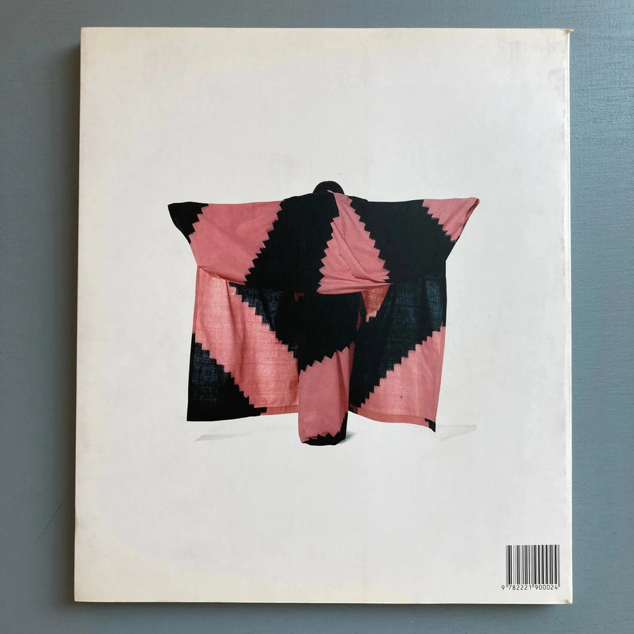 Issey Miyake - Photographies de Irving Penn - Pont Royal 1988