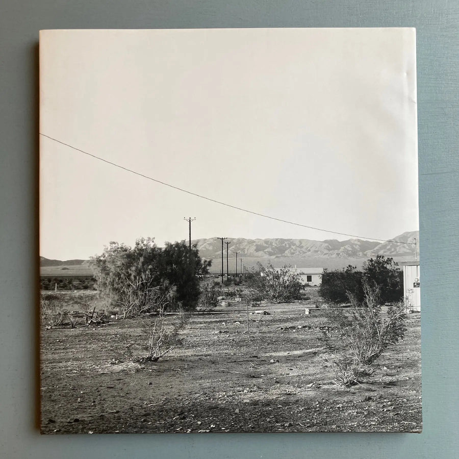 John Divola - Dogs Chasing my Car in the Desert - Nazraeli Press 2004 - Saint-Martin Bookshop