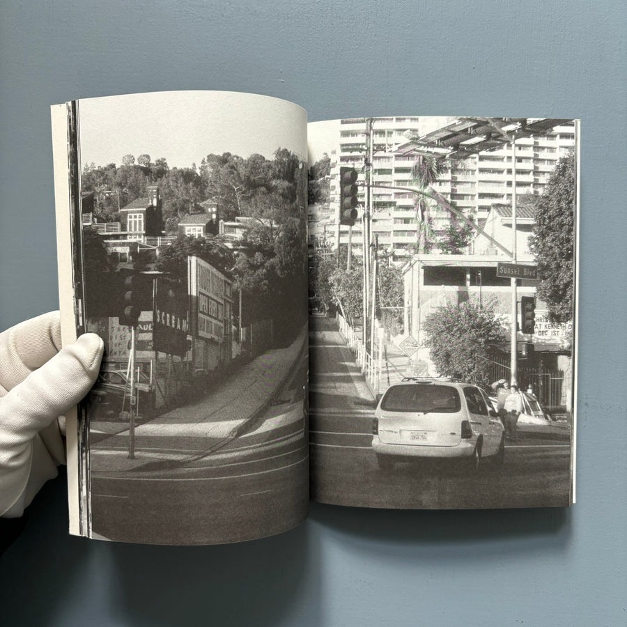 Jonathan Monk - None of the Buildings on Sunset Strip - Revolver 2002 - Saint-Martin Bookshop