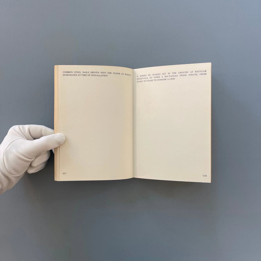Lawrence Weiner - Works - Anatol AV und Filmproduktion 1977 - Saint-Martin Bookshop