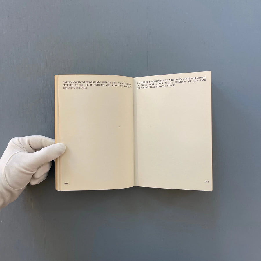 Lawrence Weiner - Works - Anatol AV und Filmproduktion 1977 - Saint-Martin Bookshop