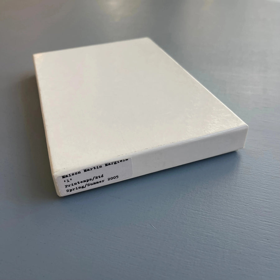 Maison Martin Margiela - Press press box women S/S 2005 - Saint-Martin Bookshop
