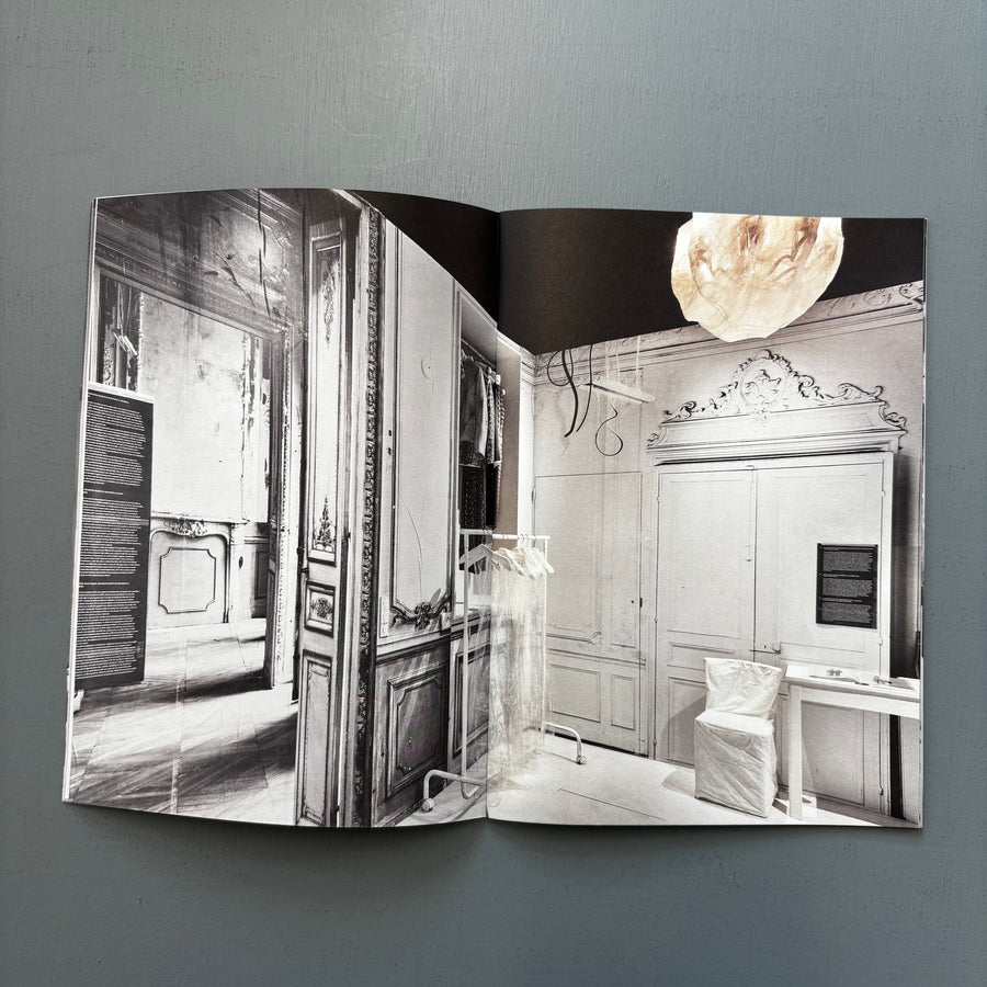 Maison Martin Margiela's White Universe 1988-2008 - MoMu 2025 - Saint-Martin Bookshop
