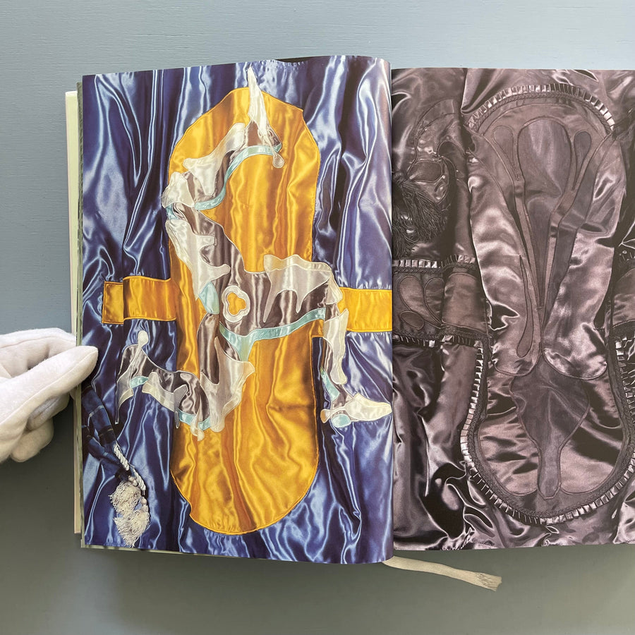 Matthew Barney - The Cremaster Cycle - Guggenheim 2002 - Saint-Martin Bookshop