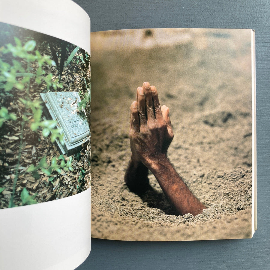 Maurizio Cattelan - Phaidon 2005 - Saint-Martin Bookshop