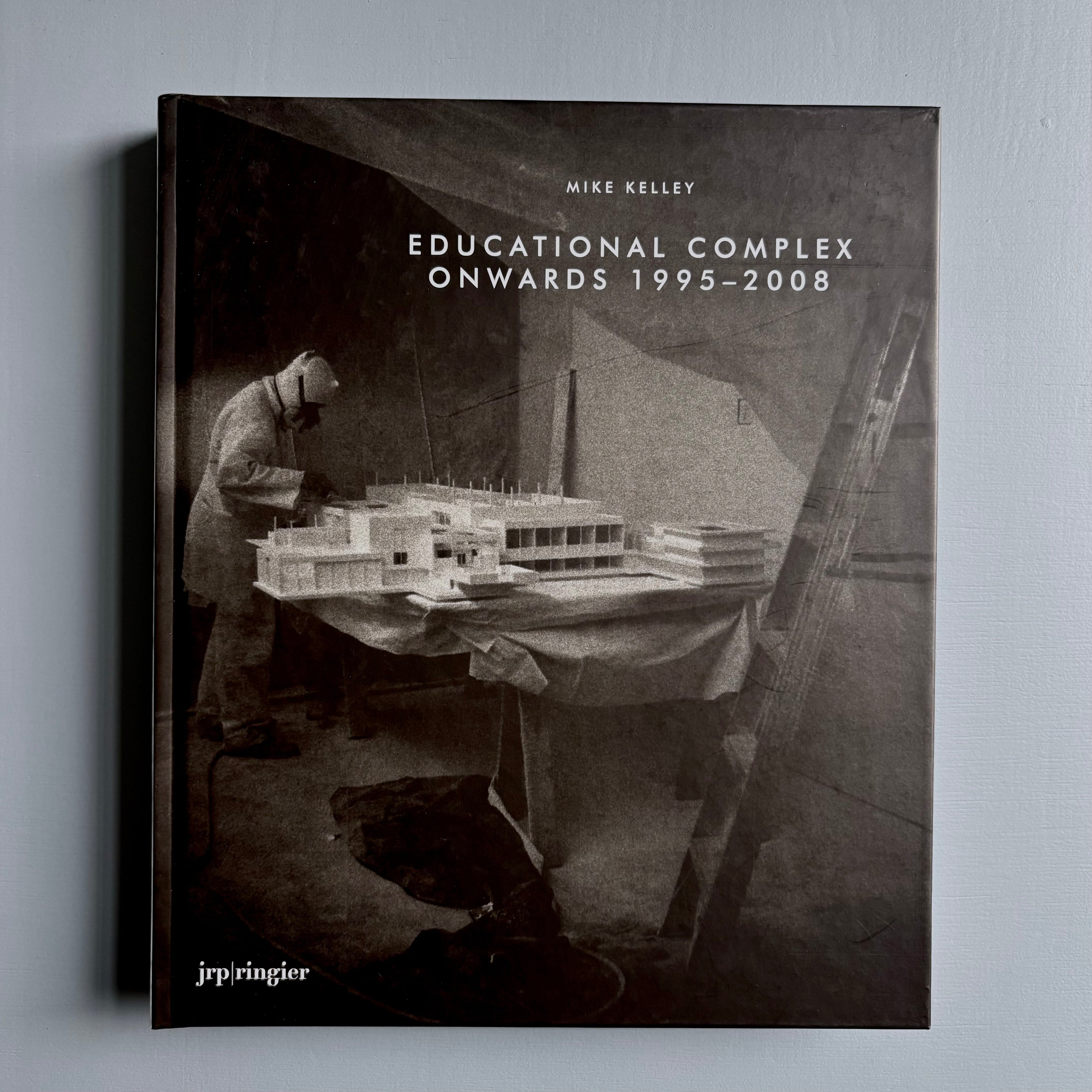 洋書 Kindergartens: Educational Spaces/Michel Amazon.com: Little Architects: Shapes make Spaces (Little