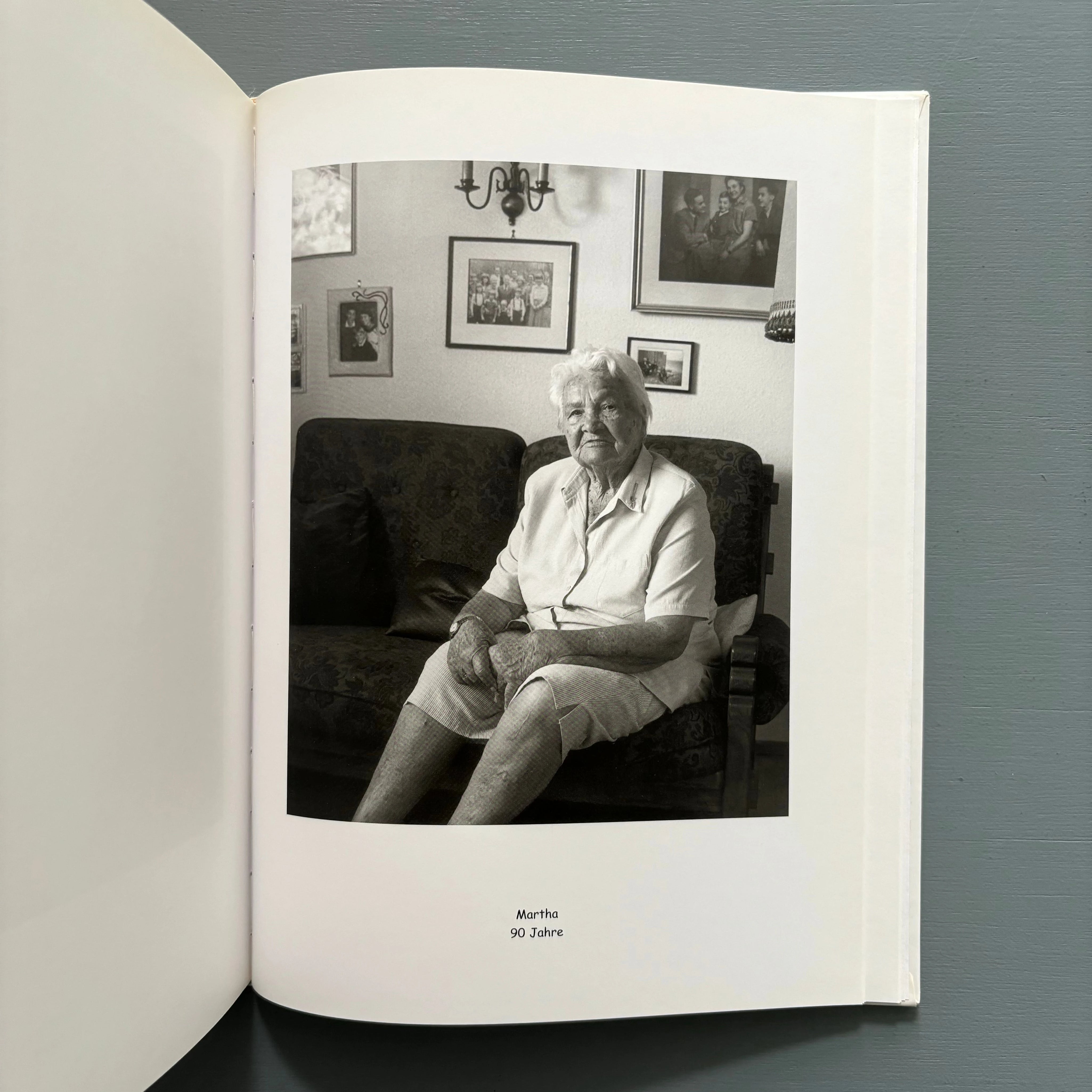 Hans-Peter Feldmann - 100 Jahre - Schirmer/Mosel 2001 - Saint