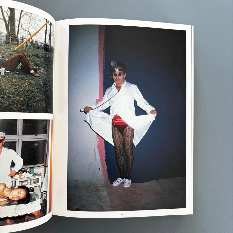 Noboyushi Araki - Self Life Death - Phaidon 2005 - Saint-Martin Bookshop