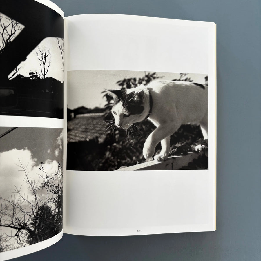 Noboyushi Araki - Self Life Death - Phaidon 2005 - Saint-Martin Bookshop