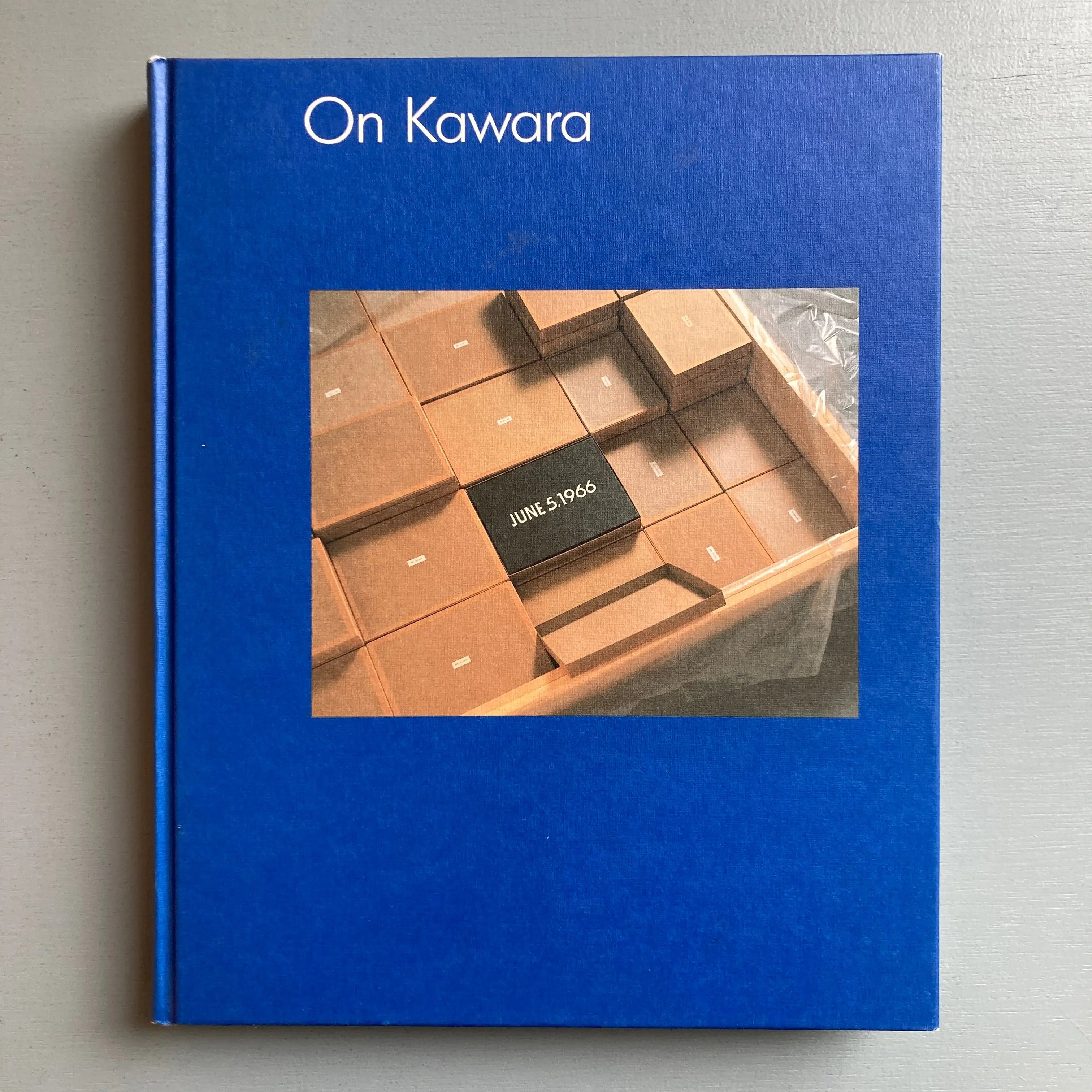アート・デザイン・音楽 On Kawara Date paintings in 89 cities On Kawara - Date paintings in 89 cities - Museum Boymans-van