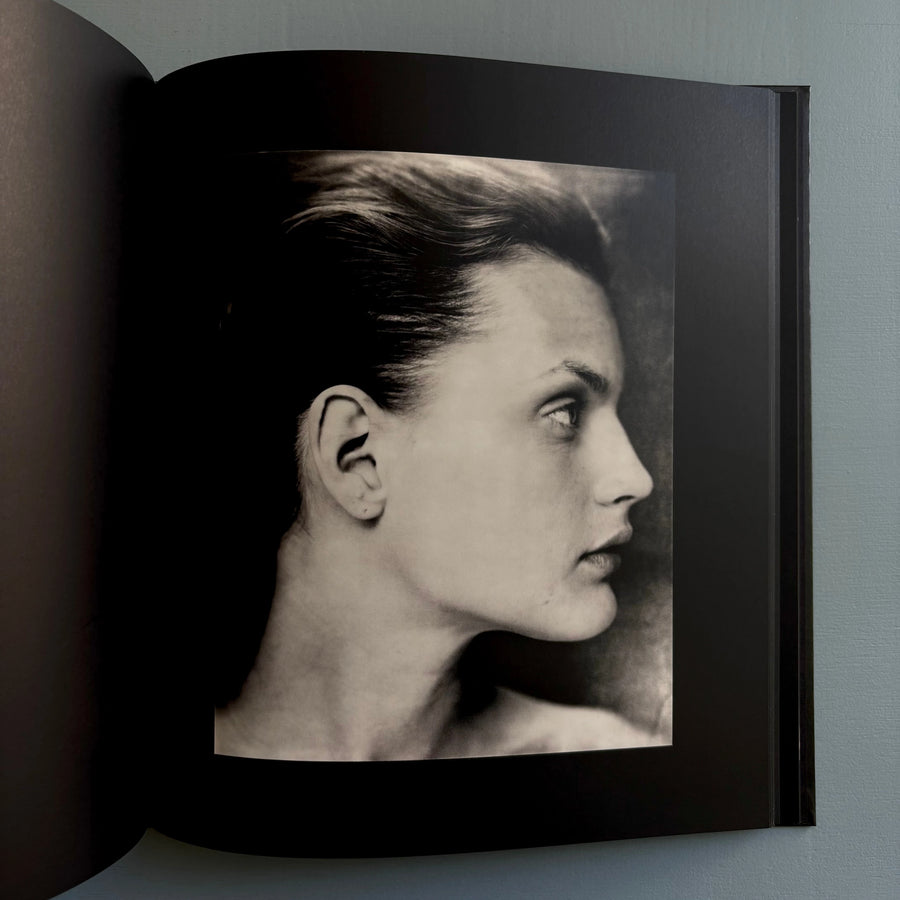 Studio / Paolo Roversi 写真集(2008年初版) Paolo Roversi - Studio - Steidl 2008 - Saint-Martin Bookshop