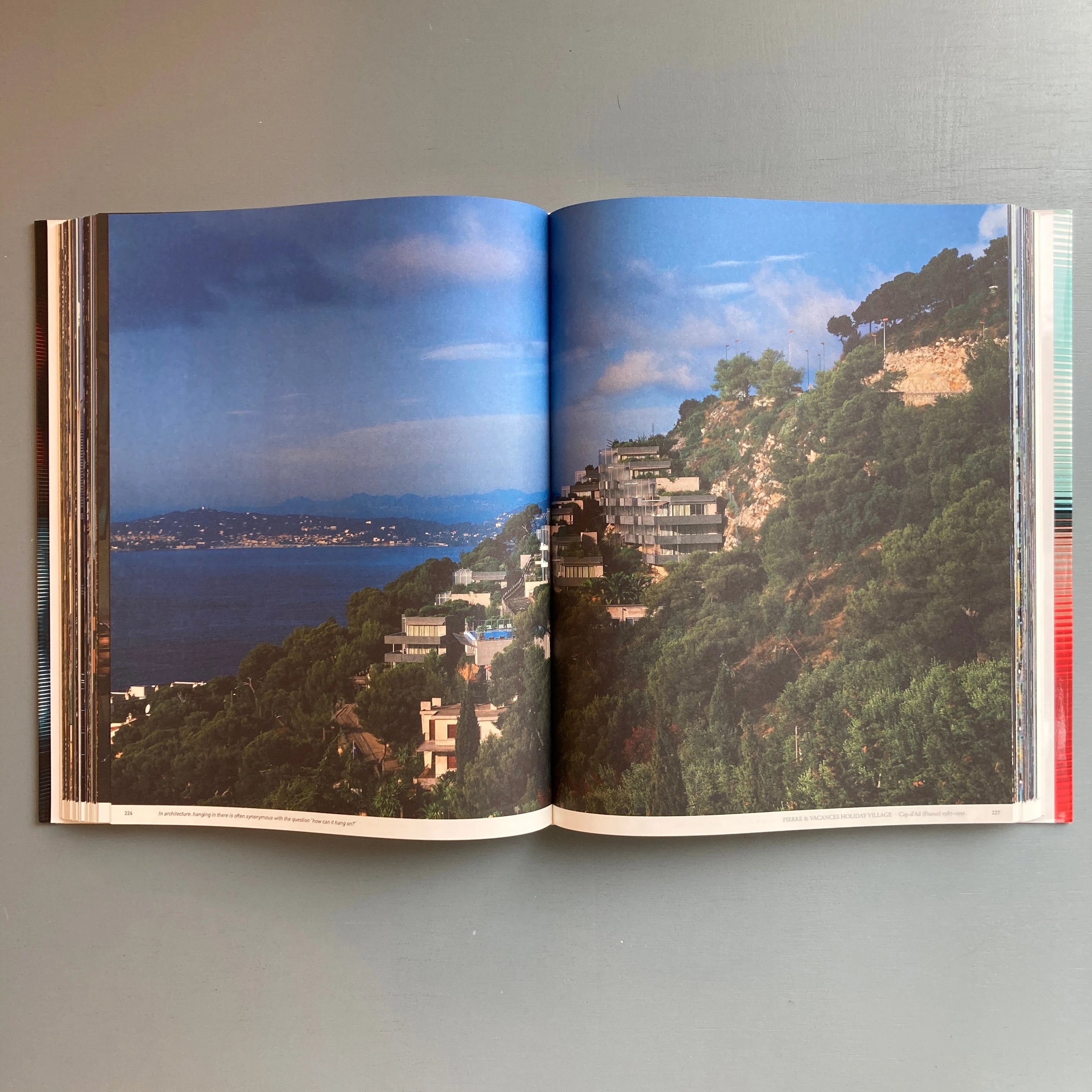 Philip Jodidio - Jean Nouvel by Jean Nouvel: 1970-2008 - TASCHEN