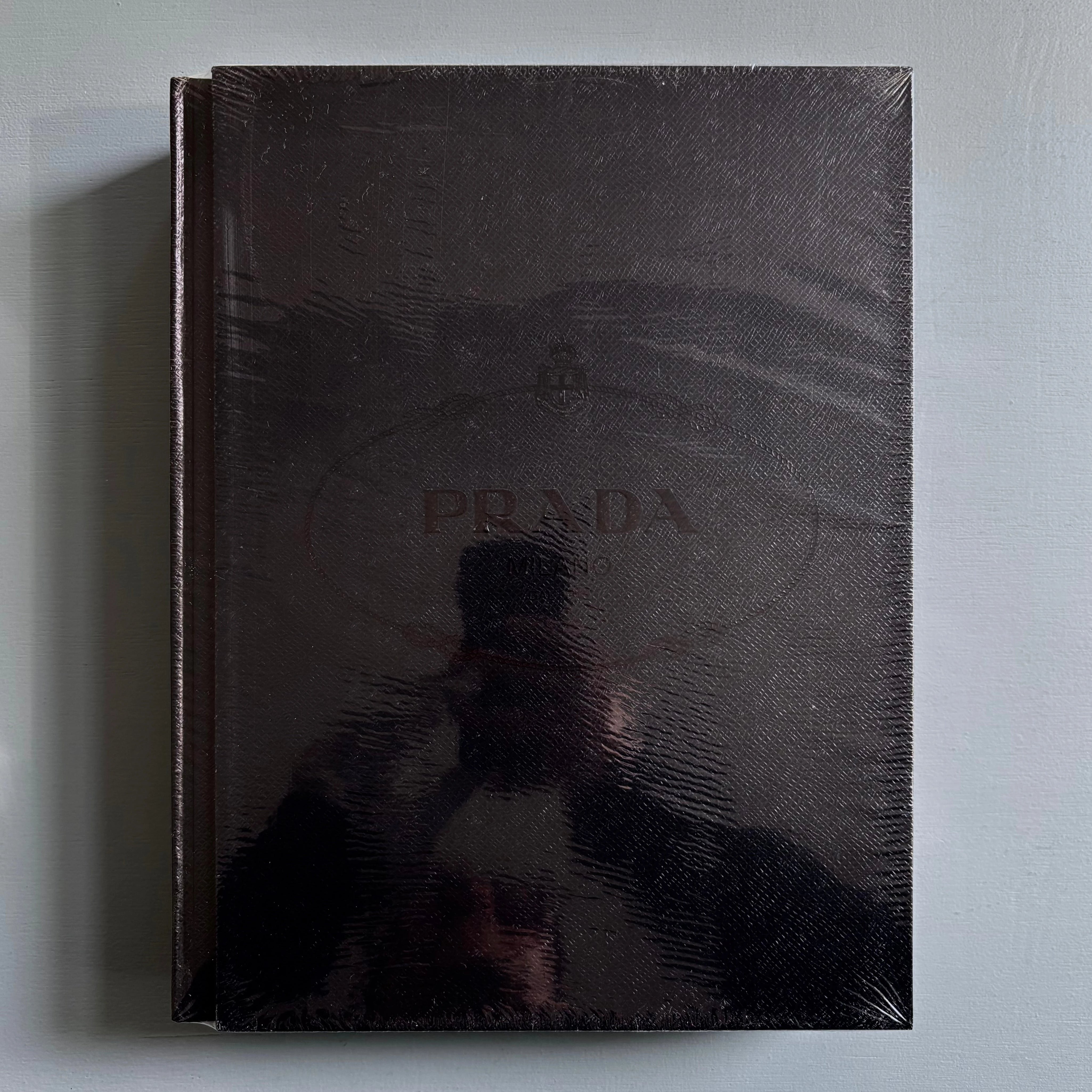 Prada - White Star 2010 - Saint-Martin Bookshop