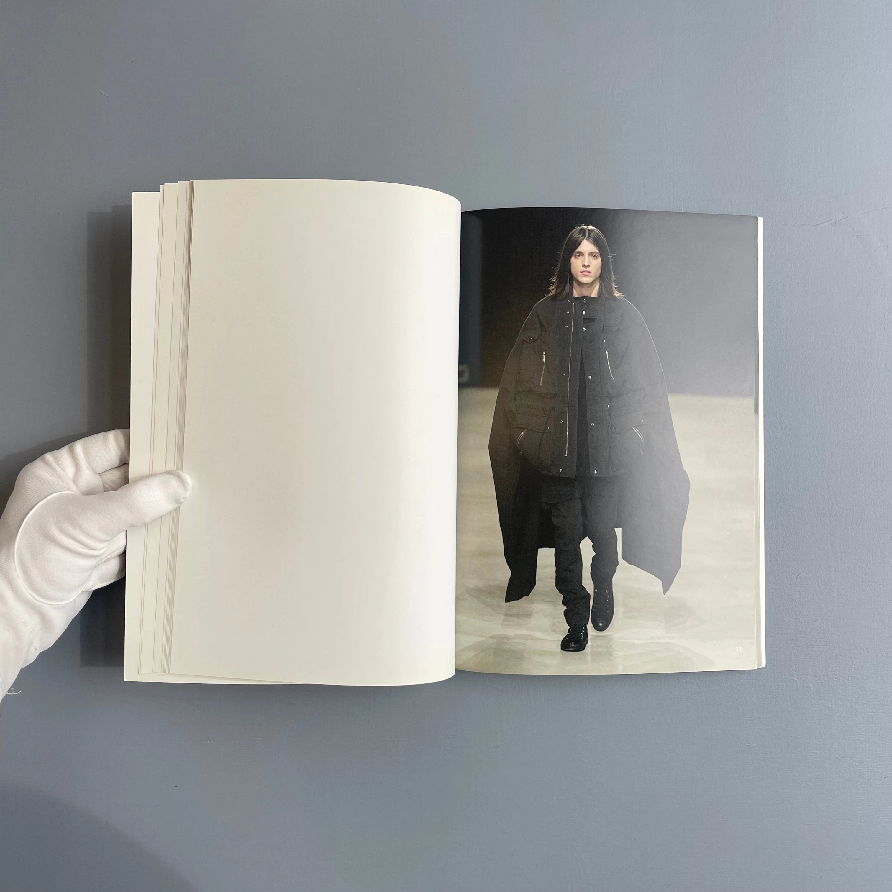 Raf Simons - Autumn-Winter 2004-2005 - Saint-Martin Bookshop
