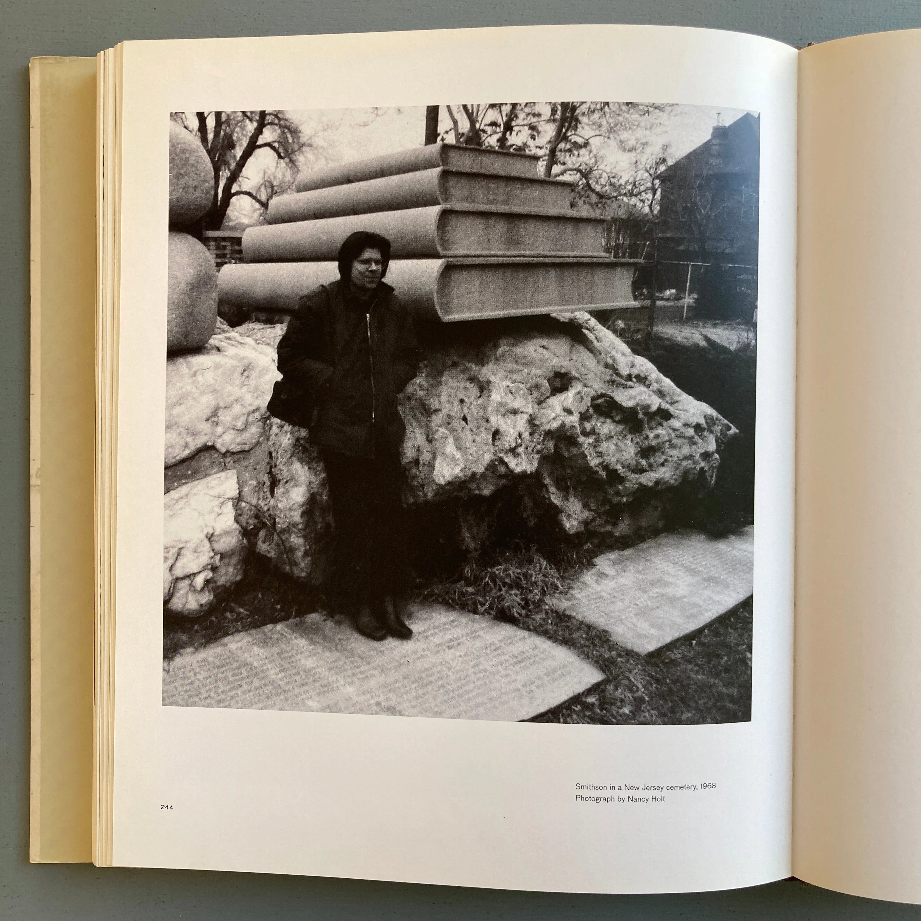 Robert-Smithson---MOCA-2004-