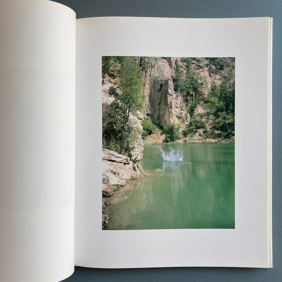 Roe Ethridge - Spare Bedroom - Self-published 2004 - Saint-Martin Bookshop