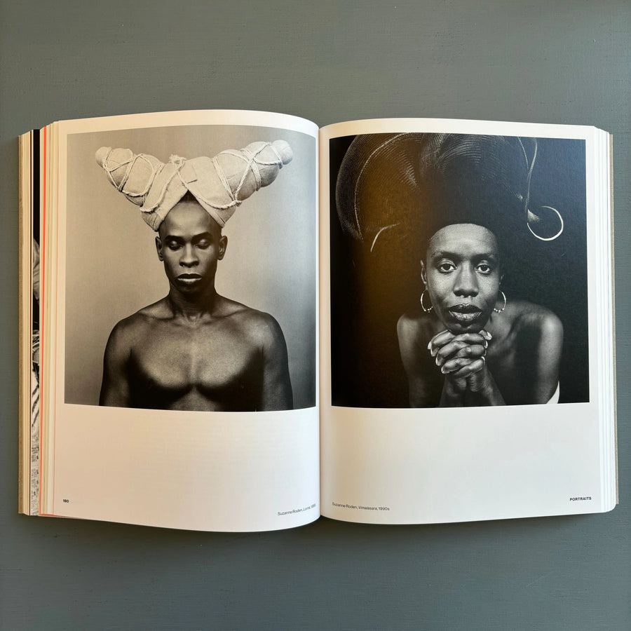 Shining Lights: Black Women Photographers in 1980s–90s Britain - Mack 2024 - Saint-Martin Bookshop