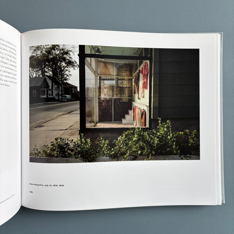 Stephen Shore - Solving Pictures - Thames & Hudson 2017 - Saint-Martin Bookshop