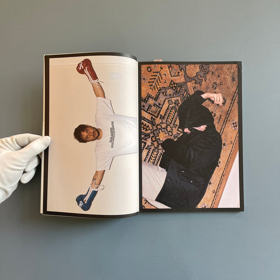 Supreme Book - A/W Vol 4 + Sticker + Tote bag - 2008 - Saint-Martin Bookshop
