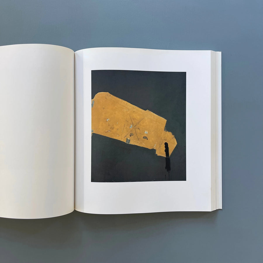 Tàpies - Reina Sofia 2000 - Saint-Martin Bookshop