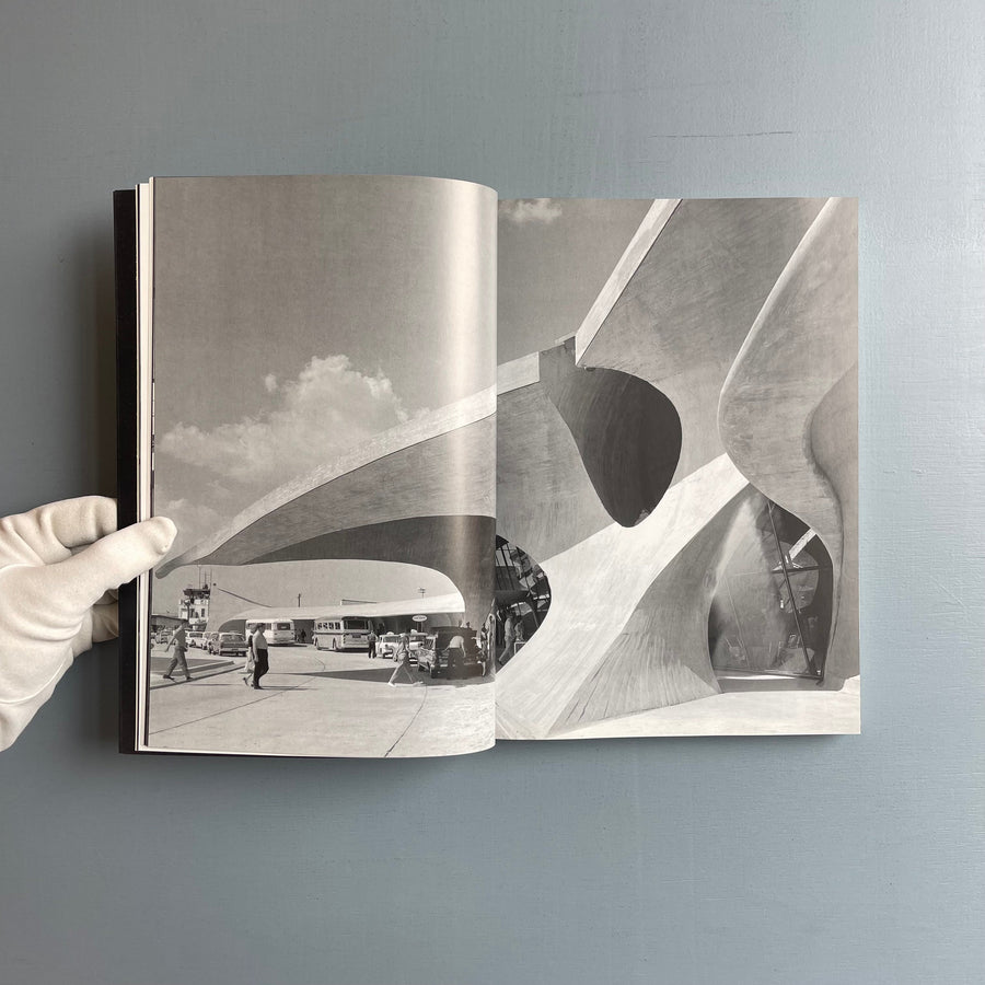 Terminal 5 - Lukas & Sternberg 2004 - Saint-Martin Bookshop