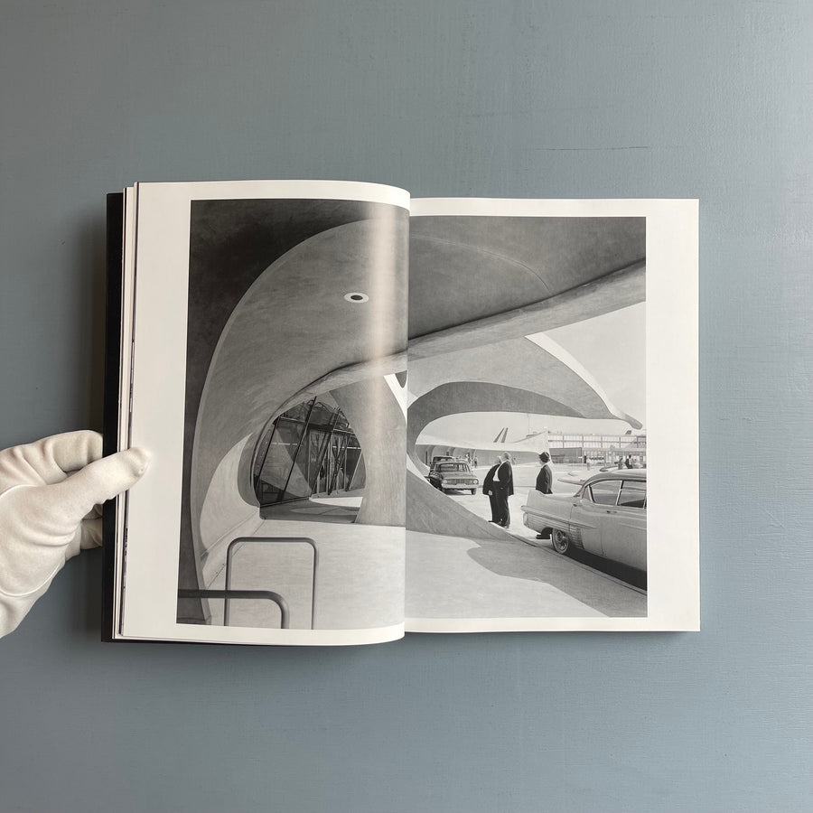 Terminal 5 - Lukas & Sternberg 2004 - Saint-Martin Bookshop