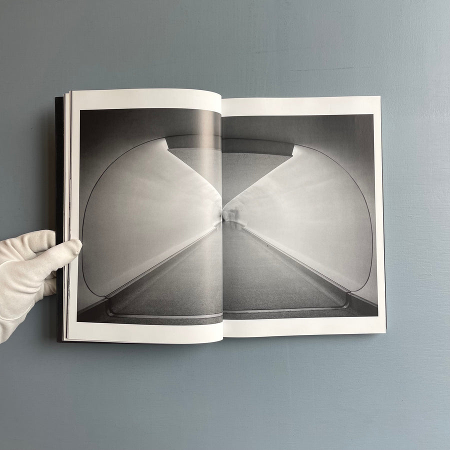 Terminal 5 - Lukas & Sternberg 2004 - Saint-Martin Bookshop