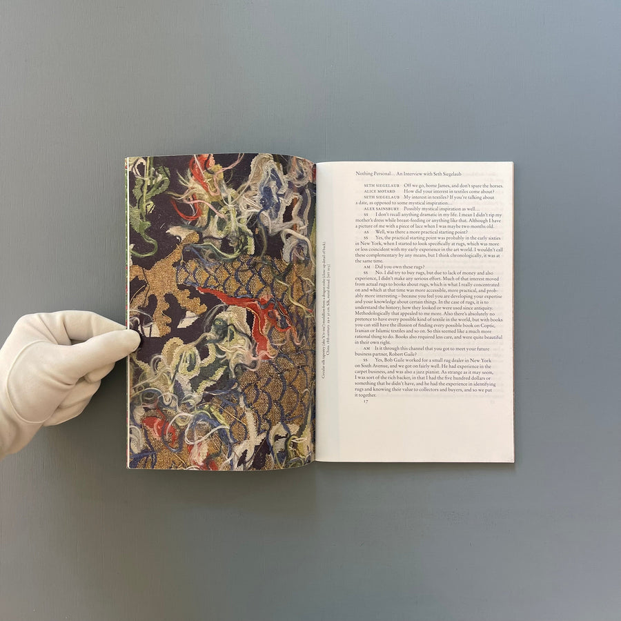 The Stuff That Matters, textiles collected by Seth Siegelaub for the CSROT - Raven Row 2012 - Saint-Martin Bookshop