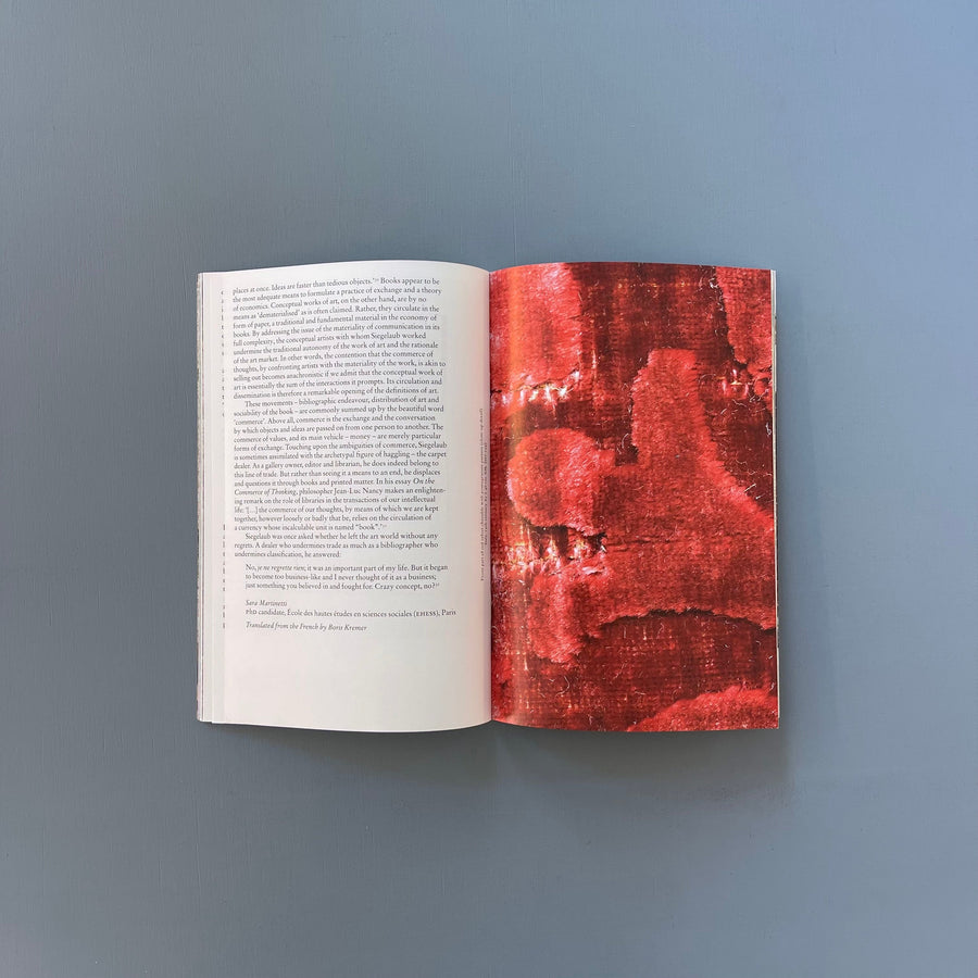 The Stuff That Matters, textiles collected by Seth Siegelaub for the CSROT - Raven Row 2012 - Saint-Martin Bookshop