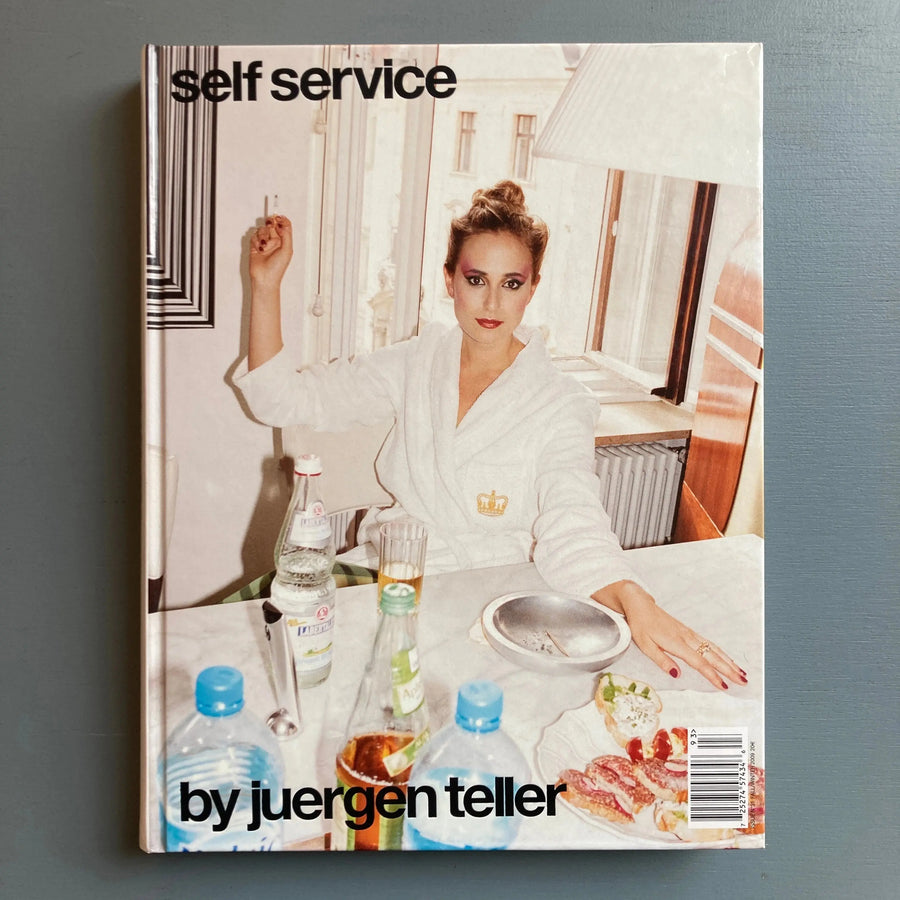 Self Service issue n°31 by Juergen Teller - FALL/WINTER 2009 - Saint-Martin Bookshop