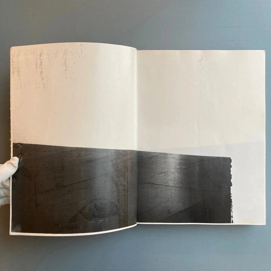 Wade Guyton - Black Paintings - JRP Ringier 2011 - Saint-Martin Bookshop