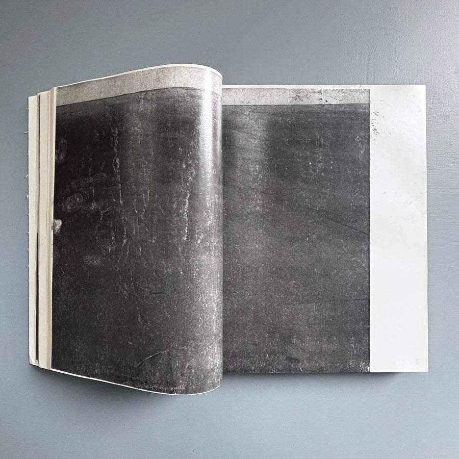 Wade Guyton - Black Paintings - JRP Ringier 2011 - Saint-Martin Bookshop