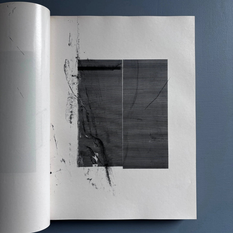 Wade Guyton - Black Paintings - JRP Ringier 2011 - Saint-Martin Bookshop