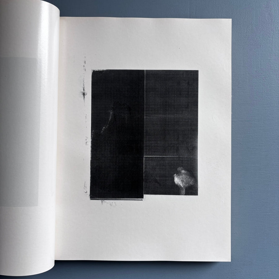 Wade Guyton - Black Paintings - JRP Ringier 2011 - Saint-Martin Bookshop