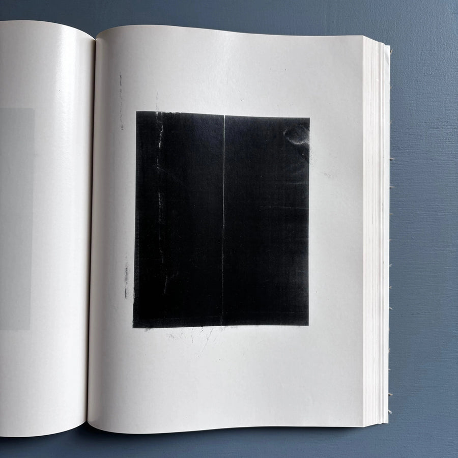 Wade Guyton - Black Paintings - JRP Ringier 2011 - Saint-Martin Bookshop