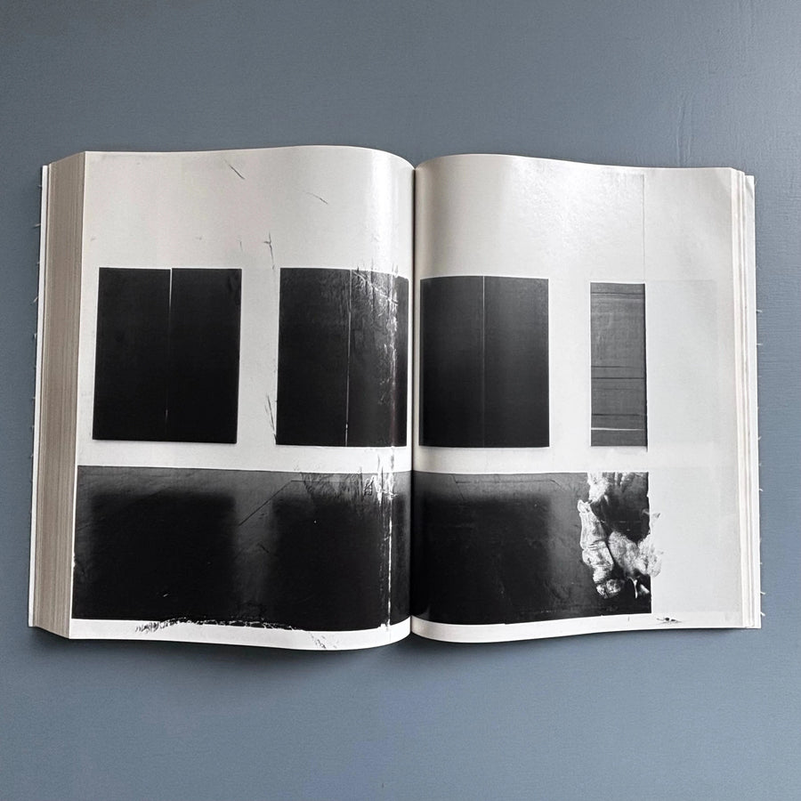 Wade Guyton - Black Paintings - JRP Ringier 2011 - Saint-Martin Bookshop