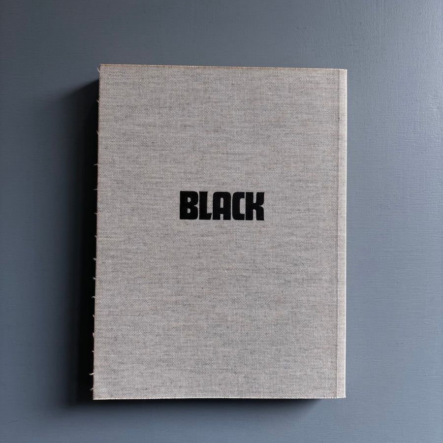 Wade Guyton - Black Paintings - JRP Ringier 2011 - Saint-Martin Bookshop