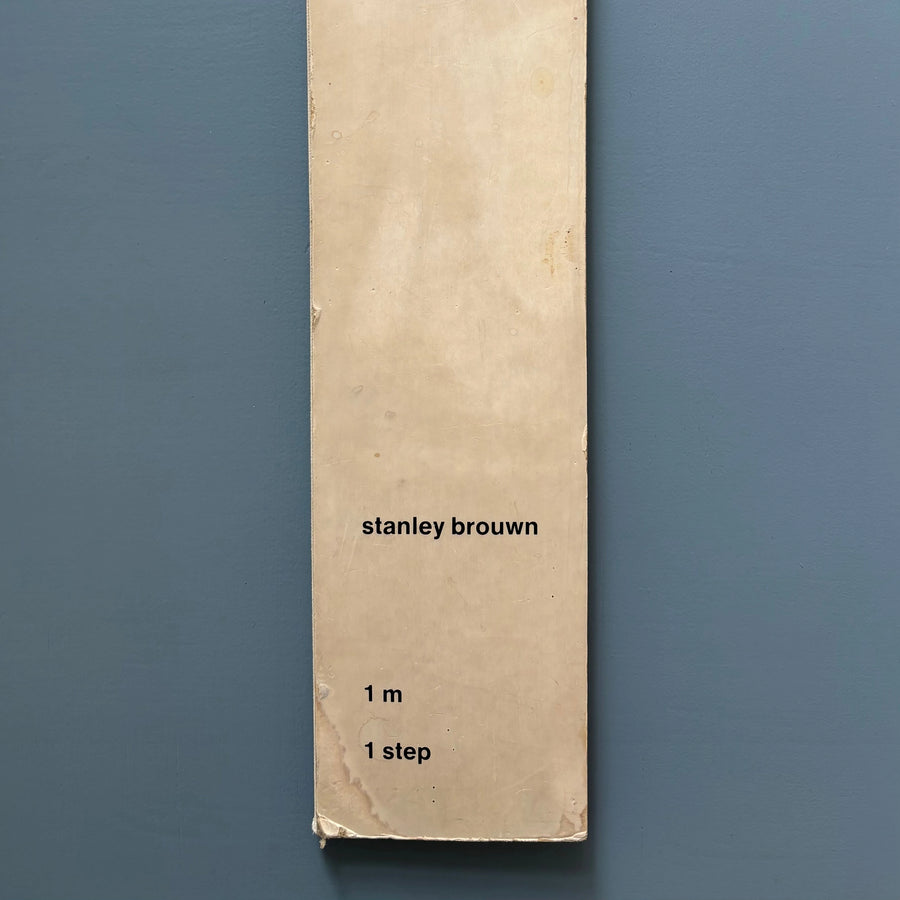 stanley brouwn - 1 m 1 step - Van Abbemuseum Eindhoven 1976 - Saint-Martin Bookshop