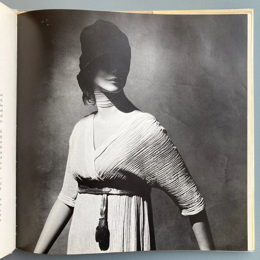 Diana Vreeland & Irving Penn - Inventive Paris Clothes 1909-1939 - The Viking Press 1977 Saint-Martin Bookshop