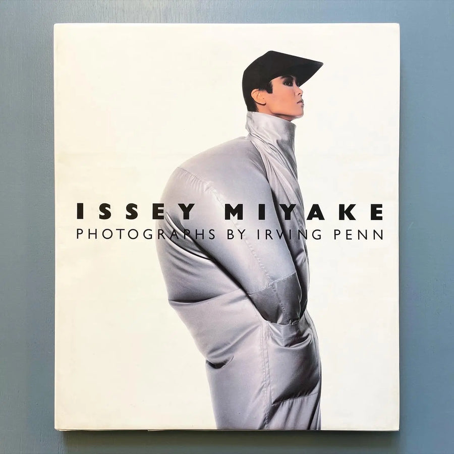 Issey Miyake - Photographs By Irving Penn - Little, Brown and Company 1988 Saint-Martin Bookshop
