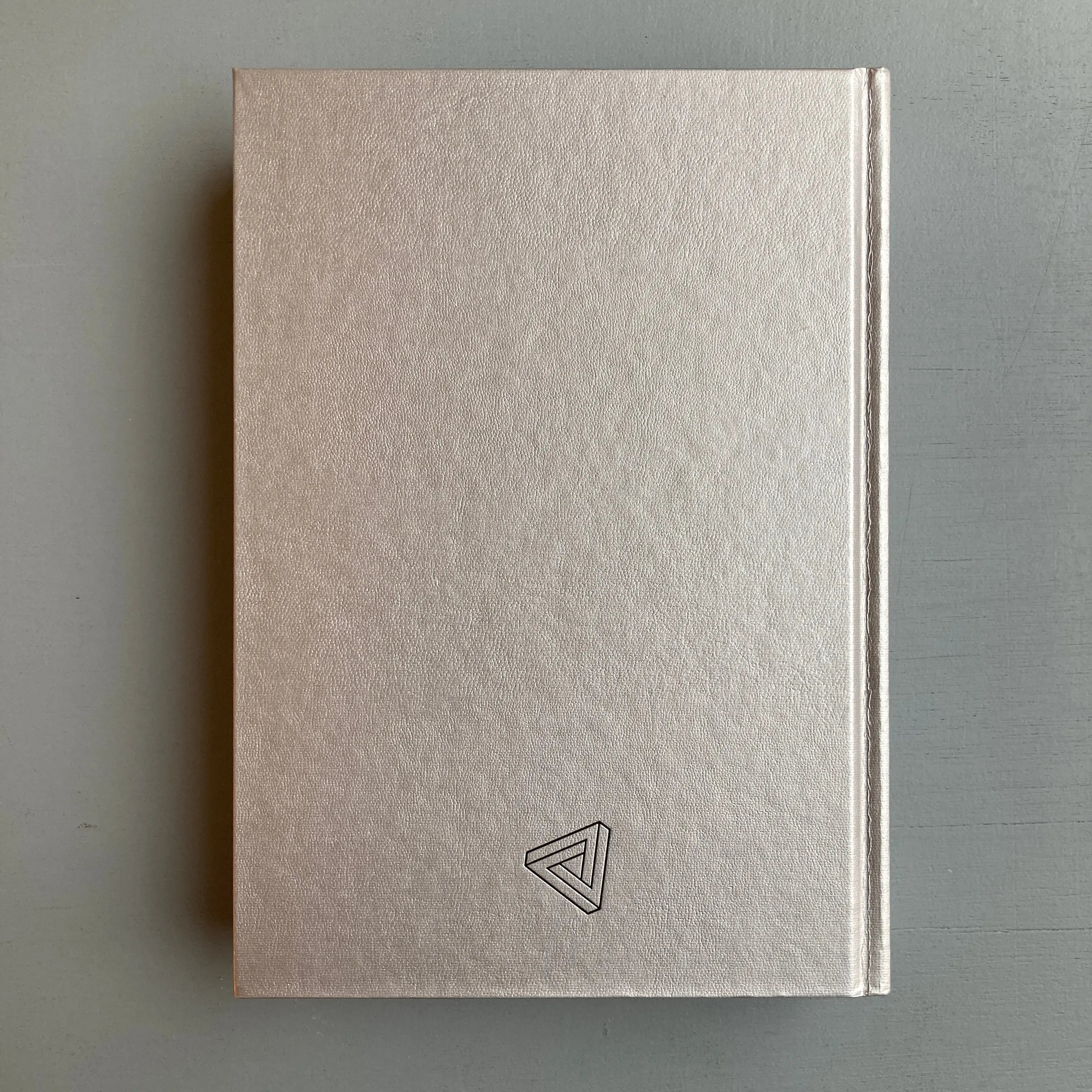 Peter Sutherland - Street Lords - Triangle Books 2021 - Saint