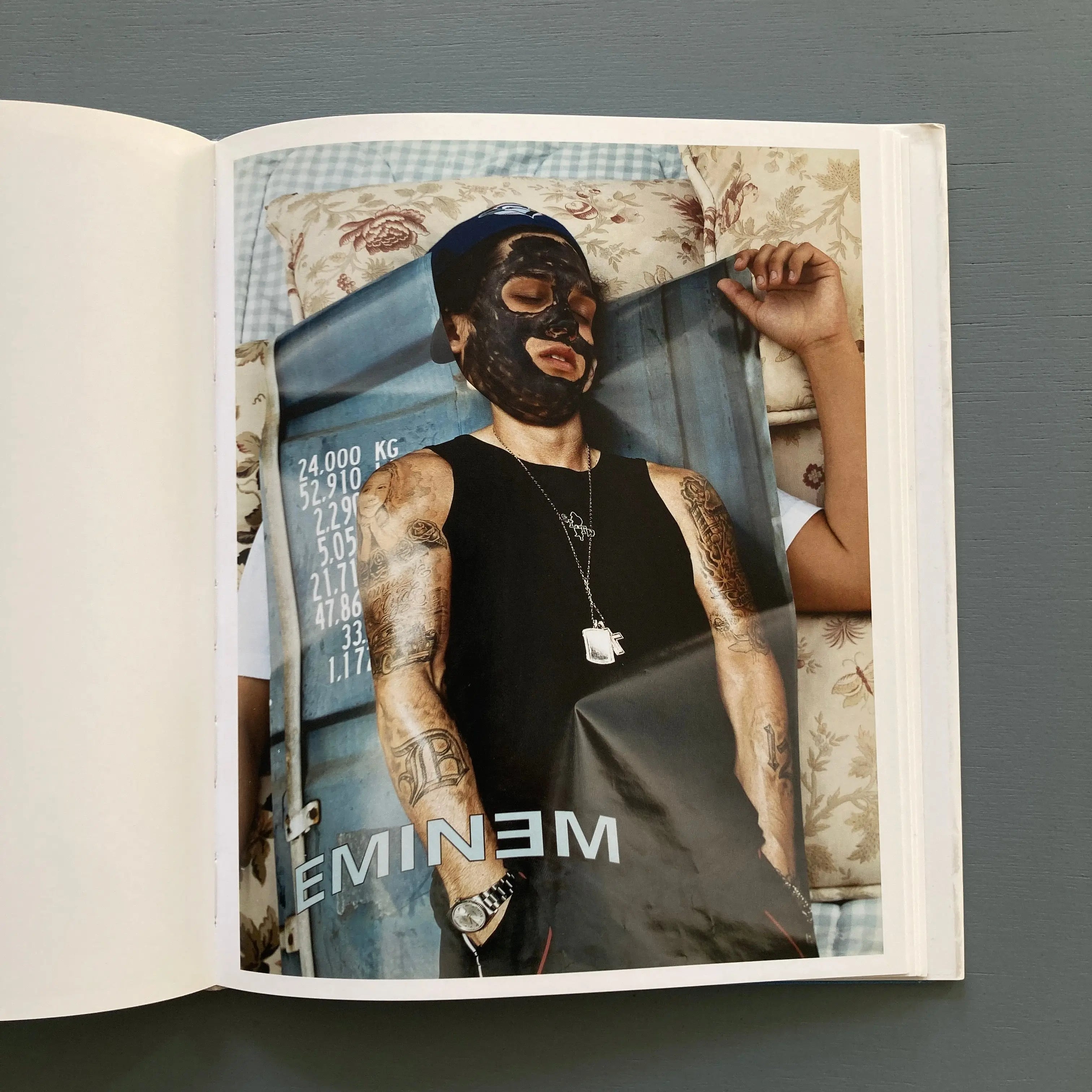 アート・デザイン・音楽 Torbjorn Rodland - WhitePlanetBlackHeart Torbjorn-Rodland---White-